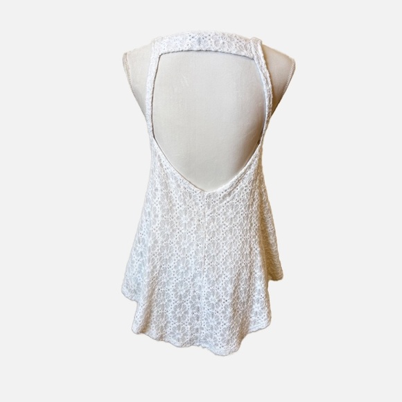 Free People Beach White Lace Top Overlay Cut Out Back Tank Top Size Medium - Picture 4 of 11